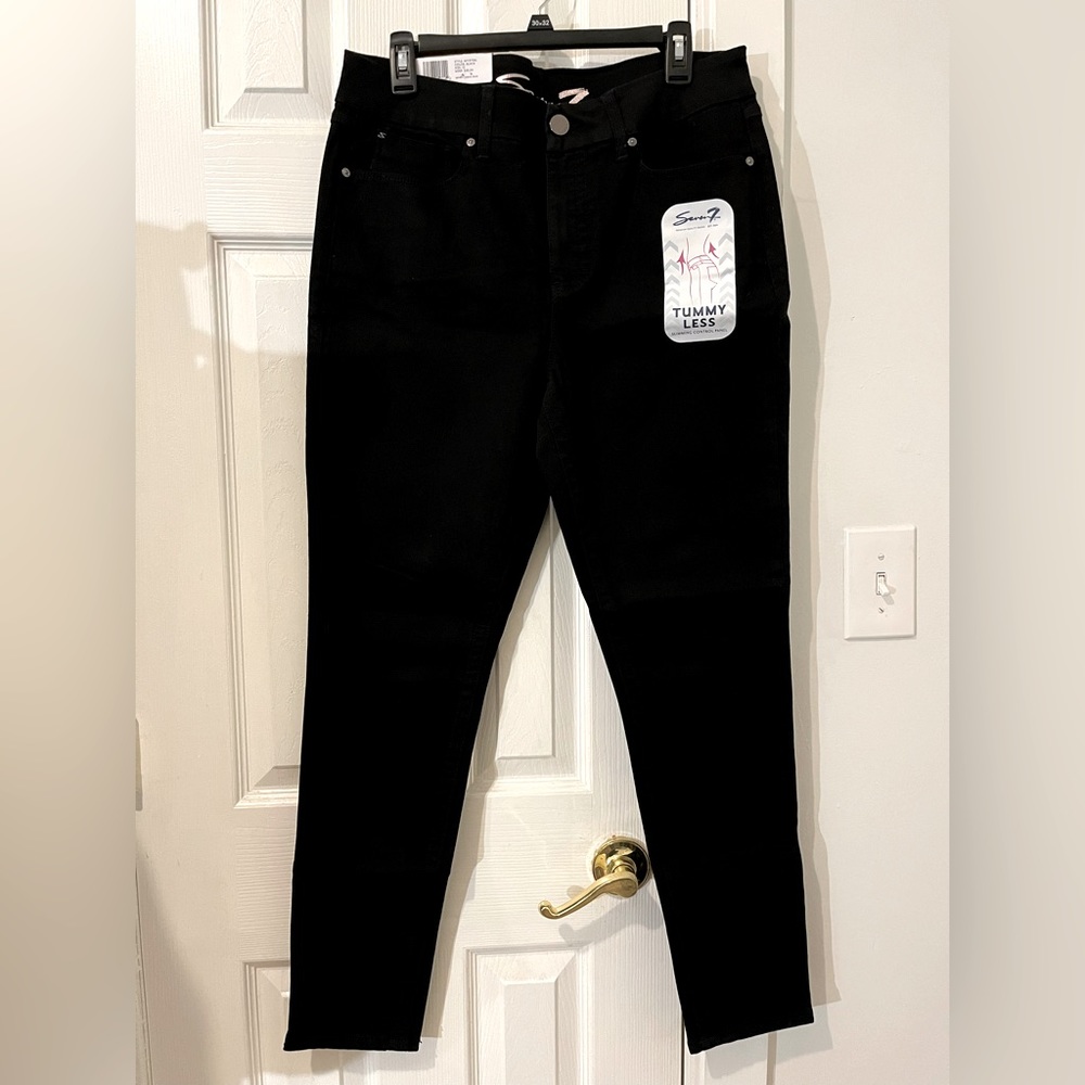 NWT Black Skinny Jeans (Tummy Control)